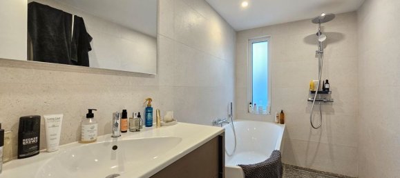 5 bedrooms House in Halluin, France No. 233888 14