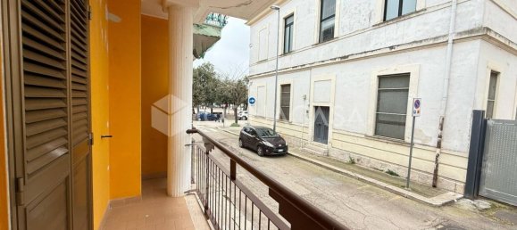 4 rooms House in Bitonto, Italy No. 17890 11