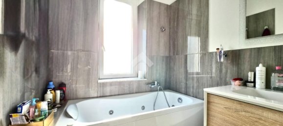 6 Schlafzimmer Haus in Albenga, Italy, Nr. 380177 17