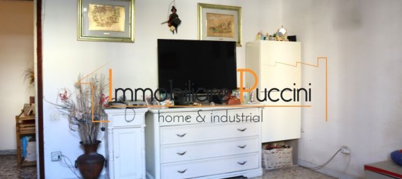 4 bedrooms Apartment in Calenzano, Italy No. 324619 2
