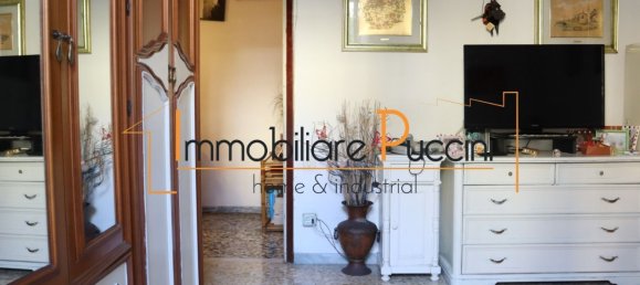 4 bedrooms Apartment in Calenzano, Italy No. 324619 3