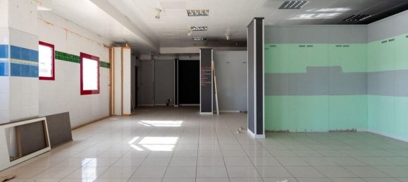 4371m² Warehouse in San Salvatore Telesino, Italy No. 376303 8