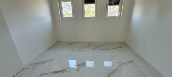 3 Schlafzimmer Penthouse in Mulhouse, France, Nr. 91706 4