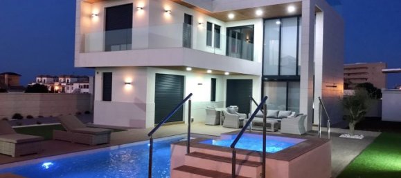 Villa T3 em Alicante, Spain N.º 8617 19