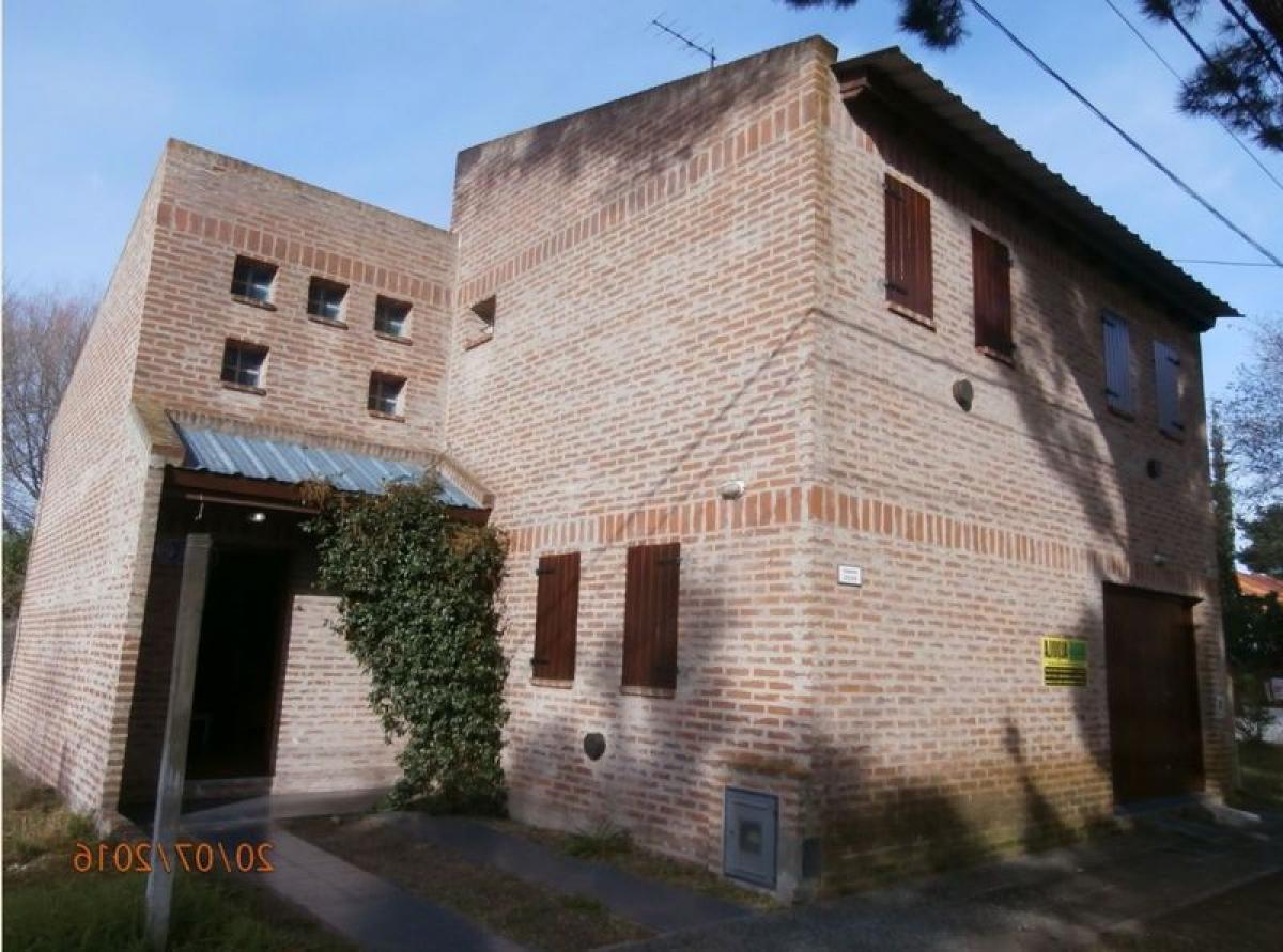 Дом с 3 спальнями в Мар-дель-Плата, Аргентина № 69937