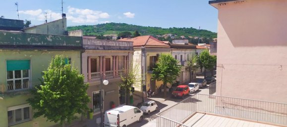 Дом с 10 комнатами в Скафа, Италия № 159342 2