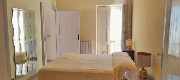 Дом с 10 комнатами в Скафа, Италия № 159342 16