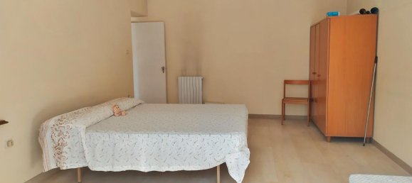 Дом с 10 комнатами в Скафа, Италия № 159342 11