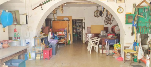 Дом с 10 комнатами в Скафа, Италия № 159342 3