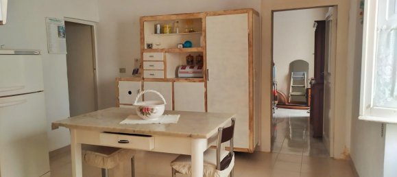 Дом с 10 комнатами в Скафа, Италия № 159342 20