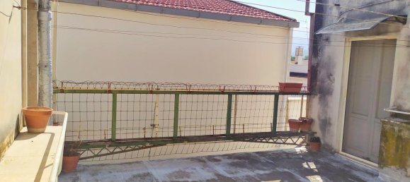 Дом с 10 комнатами в Скафа, Италия № 159342 7