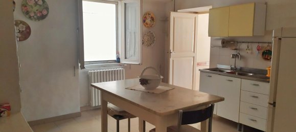 Дом с 10 комнатами в Скафа, Италия № 159342 22