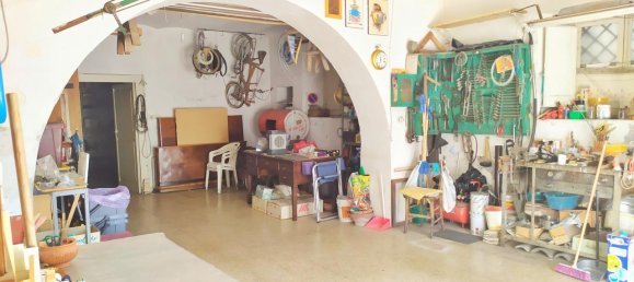 Дом с 10 комнатами в Скафа, Италия № 159342 5