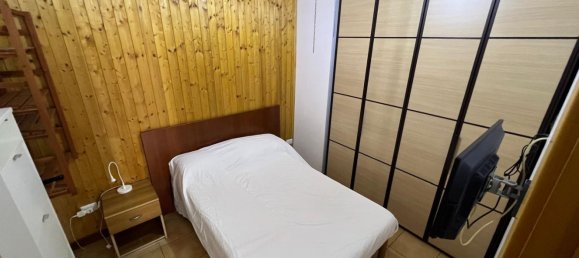 2 rooms Apartment in Trani, Italy No. 161061 9