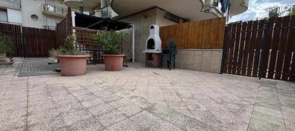 2 rooms Apartment in Trani, Italy No. 161061 4