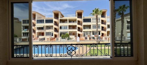 2 chambres Appartement à Torrevieja, Spain No. 280983 2