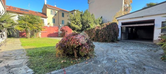 6 rooms Villa in Carugate, Italy No. 89964 4