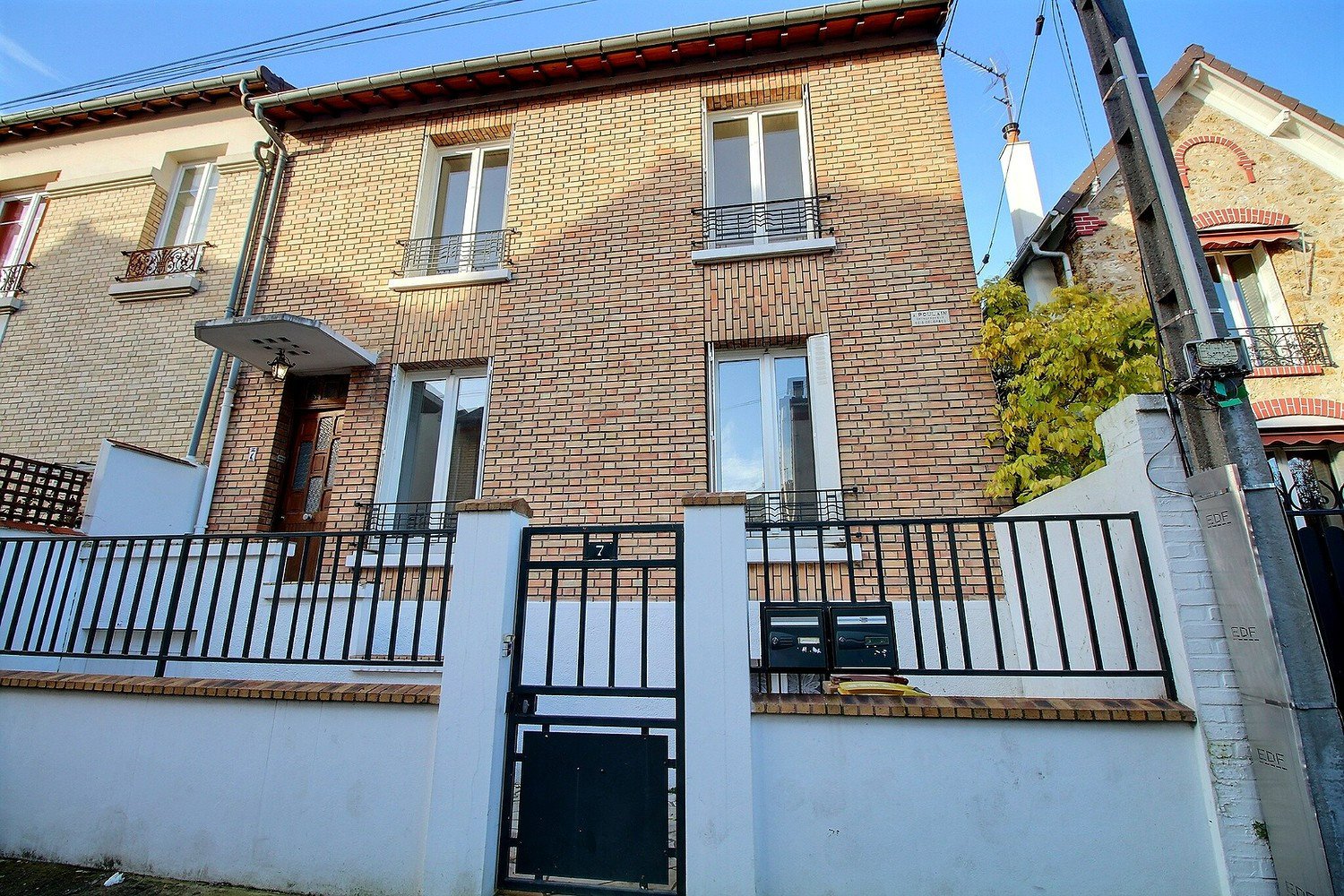 4 bedrooms House in Colombes, France No. 161713