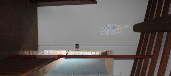 6 rooms Apartment in Pomarance, Italy No. 199526 16