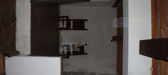 6 rooms Apartment in Pomarance, Italy No. 199526 8
