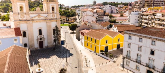 Gebäude in Leiria, Portugal 850m², Nr. 332162 2