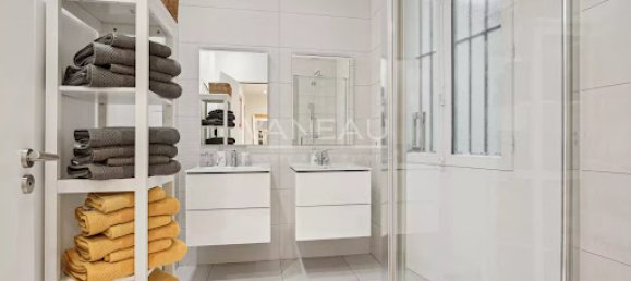 3 bedrooms Apartment in Paris, France No. 129034 13