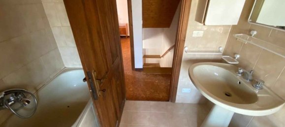 3 rooms House in Castelnovo ne' Monti, Italy No. 134308 15