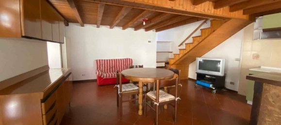 3 rooms House in Castelnovo ne' Monti, Italy No. 134308 5