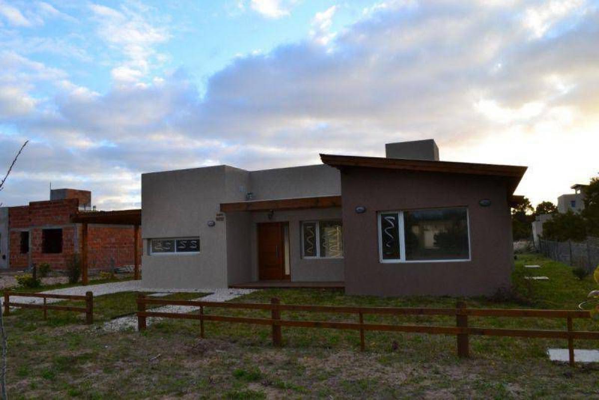 3 bedrooms House in Mar del Plata, Argentina No. 99927