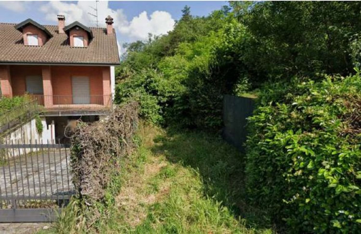 6 rooms Villa in Besnate, Italy No. 187554