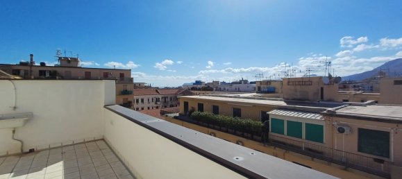 1 Schlafzimmer Penthouse in Palermo, Italy, Nr. 345114 10