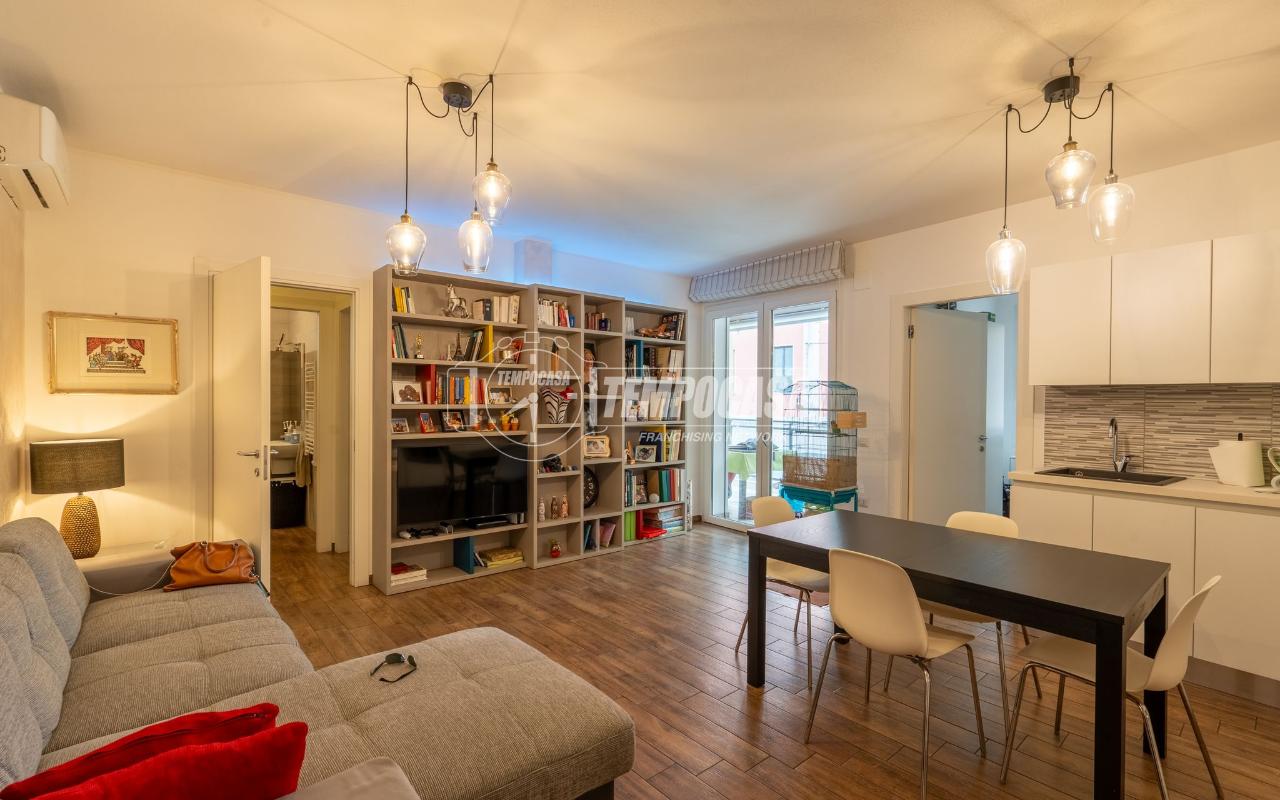 3-salle Appartement à Cagliari, Italy No. 34755