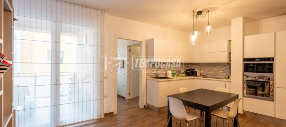 3-salle Appartement à Cagliari, Italy No. 34755 4