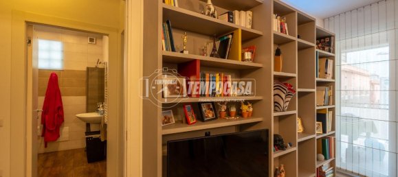 3-salle Appartement à Cagliari, Italy No. 34755 10