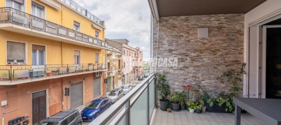 3-salle Appartement à Cagliari, Italy No. 34755 2