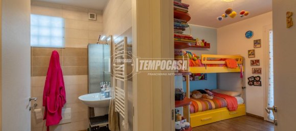 3-salle Appartement à Cagliari, Italy No. 34755 14