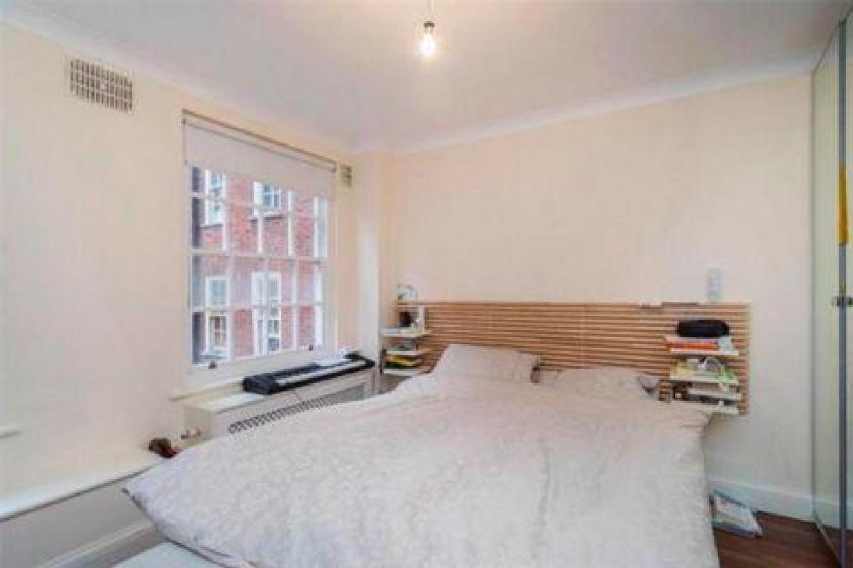 Studio in the Condo in London, United Kingdom No. 554