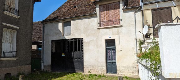 عقار تجاري في Chateaumeillant, France 284متر مربع رقم 91031 2