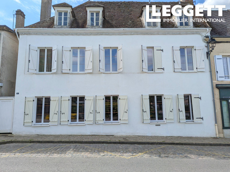  عقار تجاري في Chateaumeillant, France 284متر مربع رقم 91031