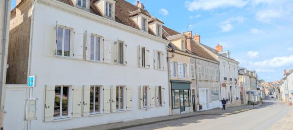 عقار تجاري في Chateaumeillant, France 284متر مربع رقم 91031 10