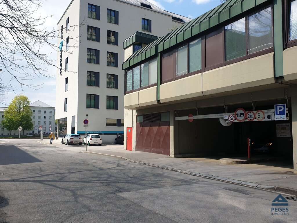  Garage in Salzburg, Austria No. 47757