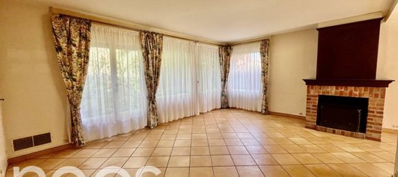 4 bedrooms House in Lille, France No. 251064 3