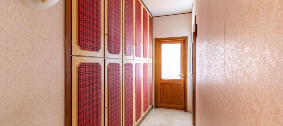 4غرفة شقة في Varese, Italy رقم 111850 24