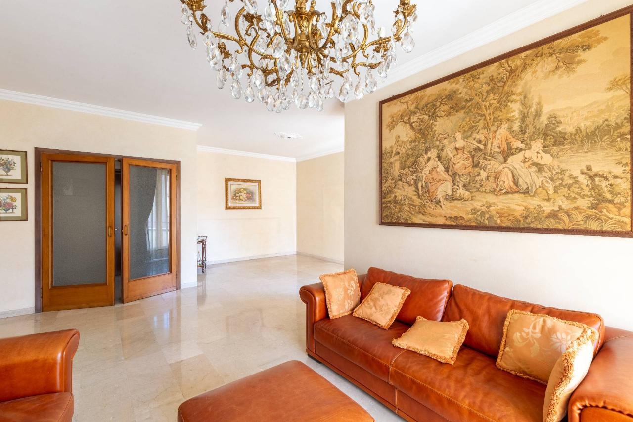 4غرفة شقة في Varese, Italy رقم 111850