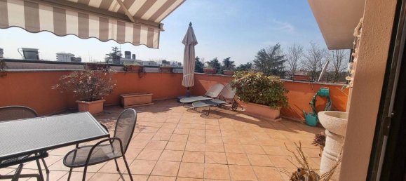 Пентхаус с 4 комнатами в Сенаго, Италия № 156138 6