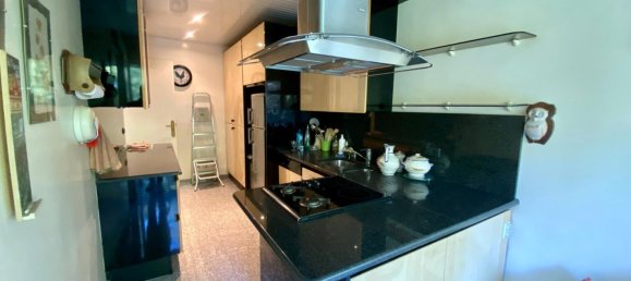 4 bedrooms Apartment in Yvelines, France No. 163518 9