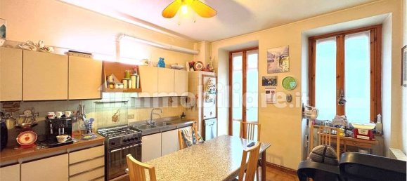 4 bedrooms Apartment in Rogno, Italy No. 110943 4