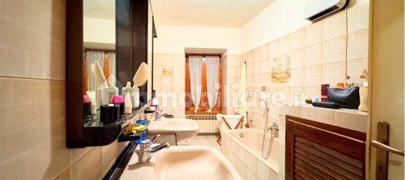 4 bedrooms Apartment in Rogno, Italy No. 110943 17