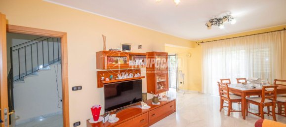 3 bedrooms House in Messina, Italy No. 354176 30