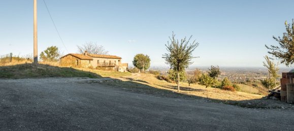 3 rooms Apartment in Savignano sul Panaro, Italy No. 303010 4